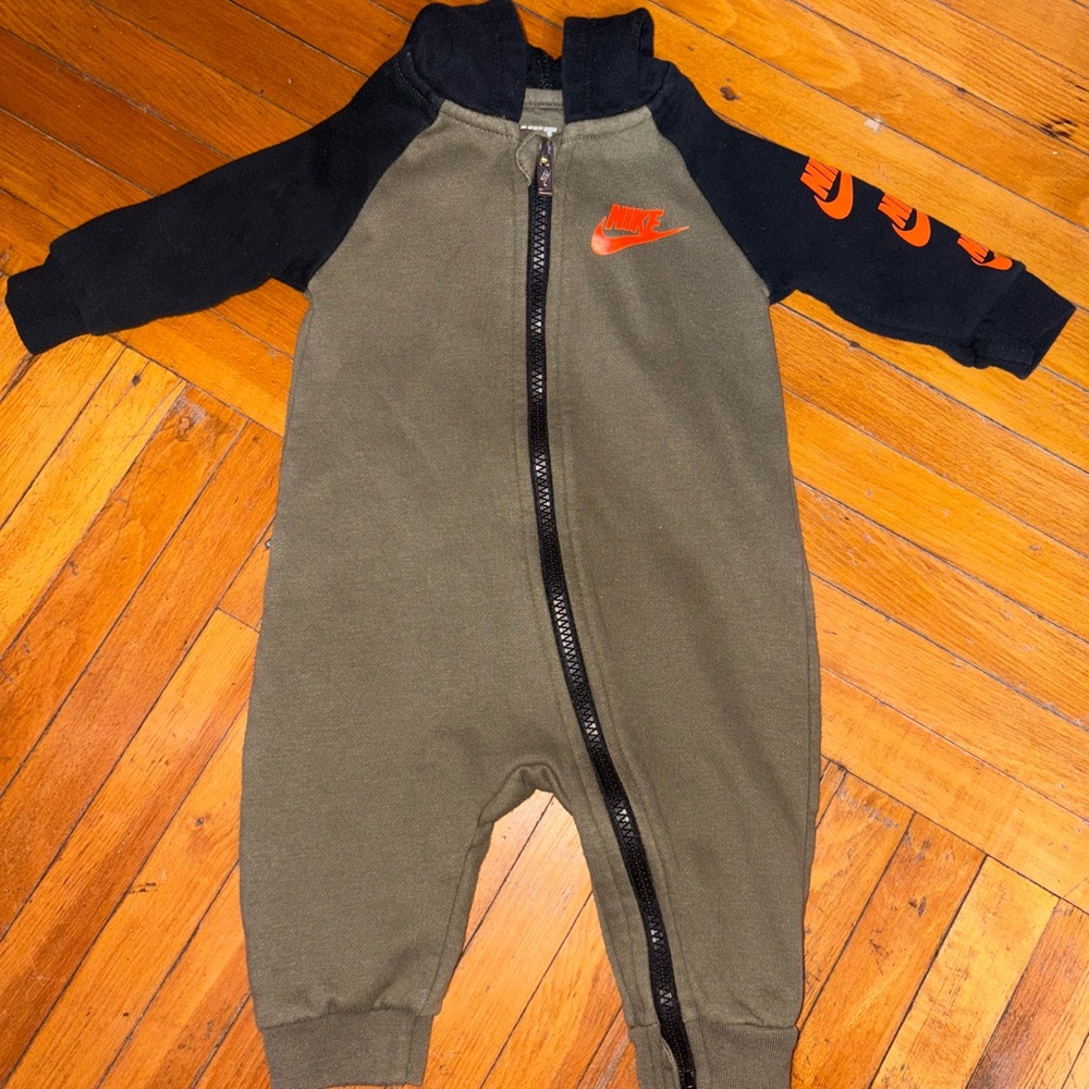 Nike Kids Olive and Black Footie